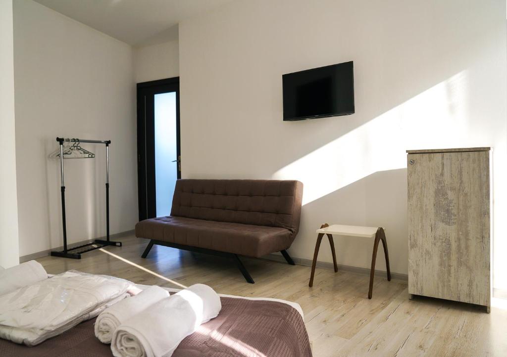 Μια τηλεόραση ή/και κέντρο ψυχαγωγίας στο Hotel General Tso Kobuleti