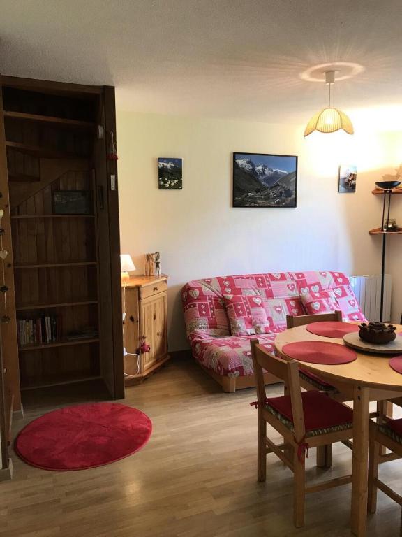 Photo de la galerie de l'établissement Résidence Les Plaisances - Charmant trois pièces en duplex MAE-4544, à Aime La Plagne