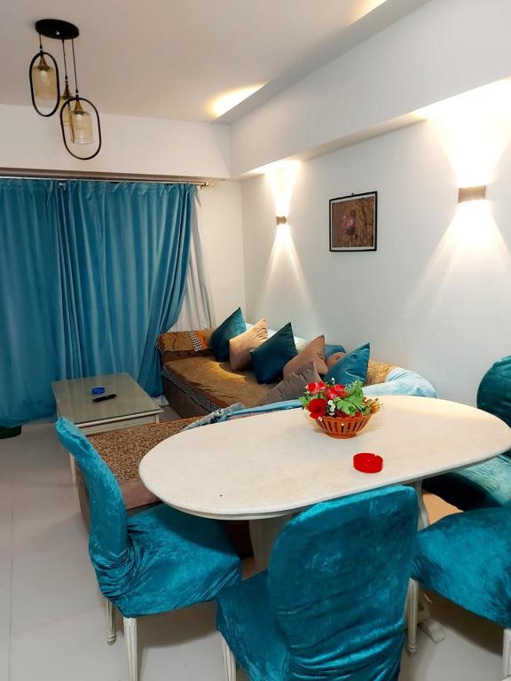 Posezení v ubytování Studio For Rent In Marassi