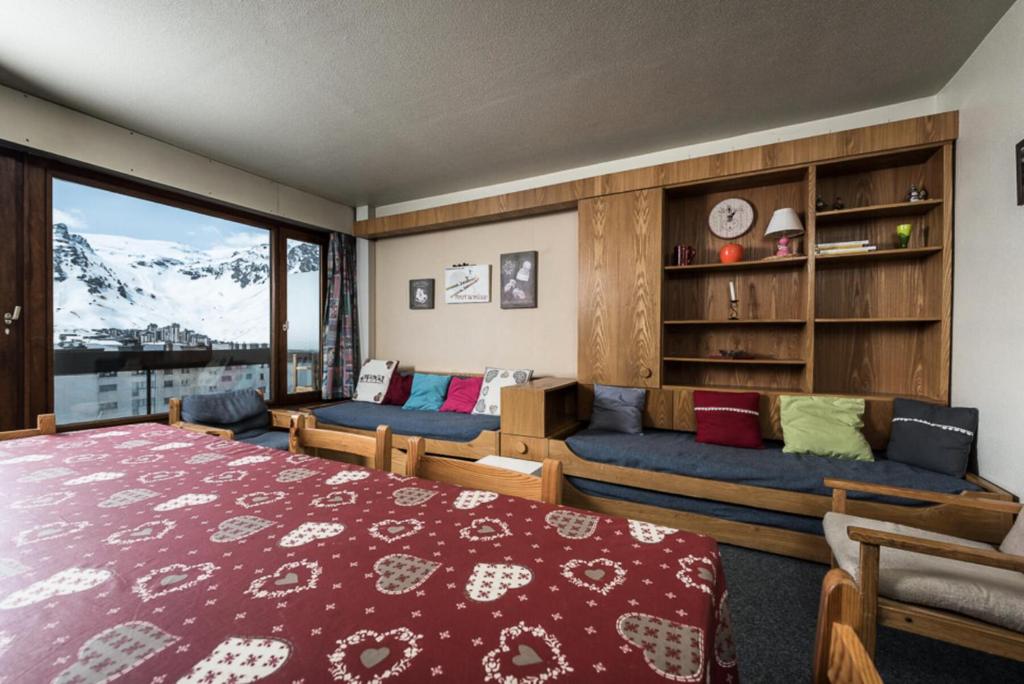 Posedenie v ubytovaní Résidence Bec Rouge - Appartement spacieux·Skis aux pieds·Balcon MAE-2674