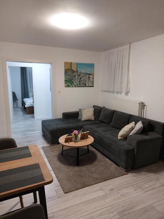 Posezení v ubytování Two Bedroom Apartment