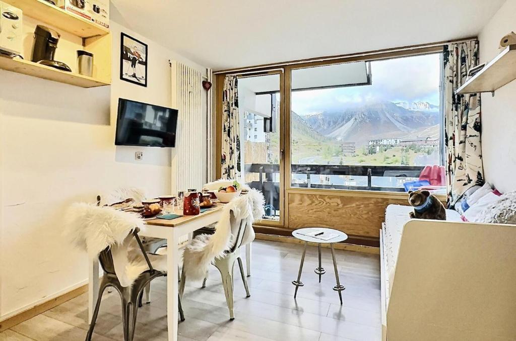 Photo de la galerie de l'établissement Résidence Home Club - Studio cabine très agréable, exposé plein Sud avec vue sur la Grande Motte MAE-2964, à Tignes