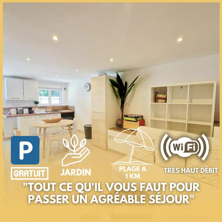 Cette chambre dispose d'une cuisine. dans l'établissement Le TAMARIS ENTRE MER ET FORET, à La Seyne-sur-Mer