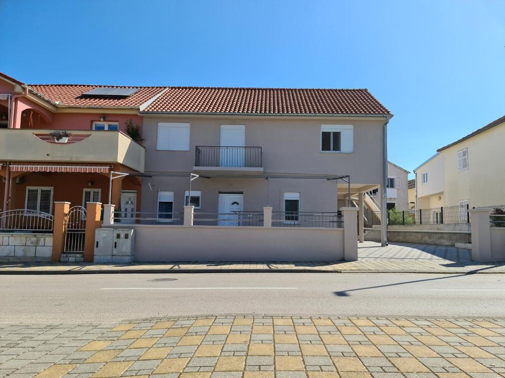 Apartment Ćelić with Terrace