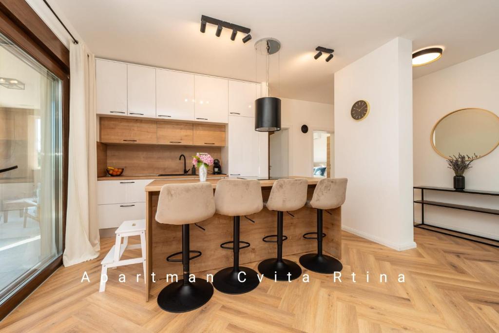 Kuchyň nebo kuchyňský kout v ubytování Apartman Cvita Rtina