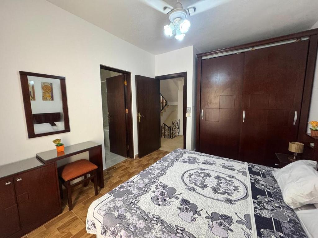 Kép Brand New Renovated Cheerful 3-bedroom Villa With 6 Pools FAMILY ONLY- Perla Marina Kilo 85 szállásáról El Alameinben a galériában