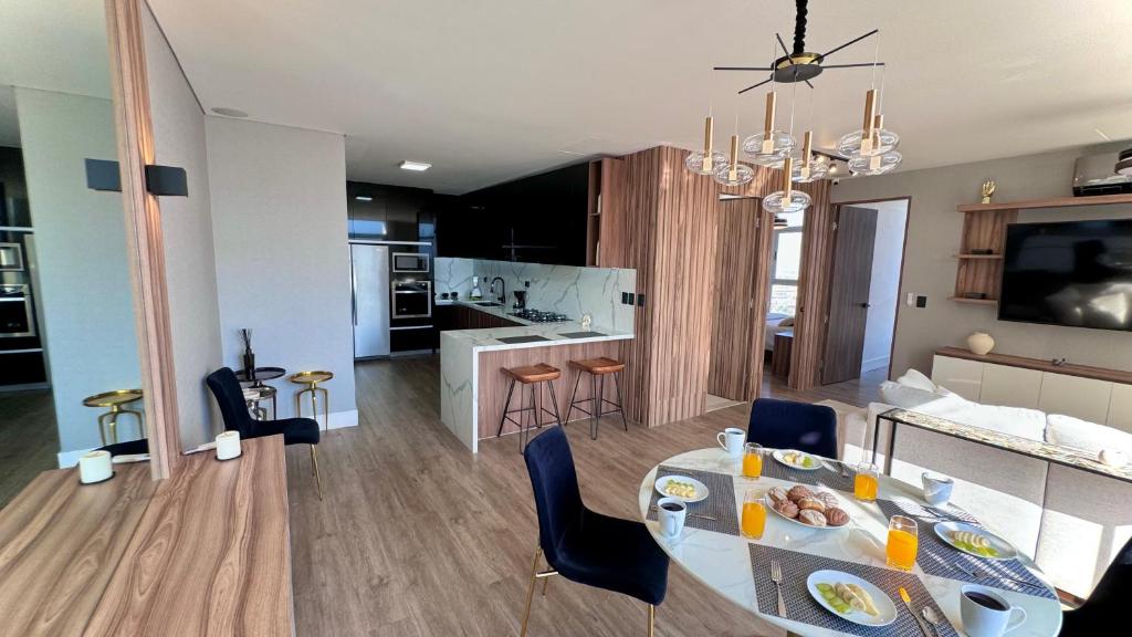 Kyo Aluna 2002 Luxury, Monterrey (updated prices 2024)