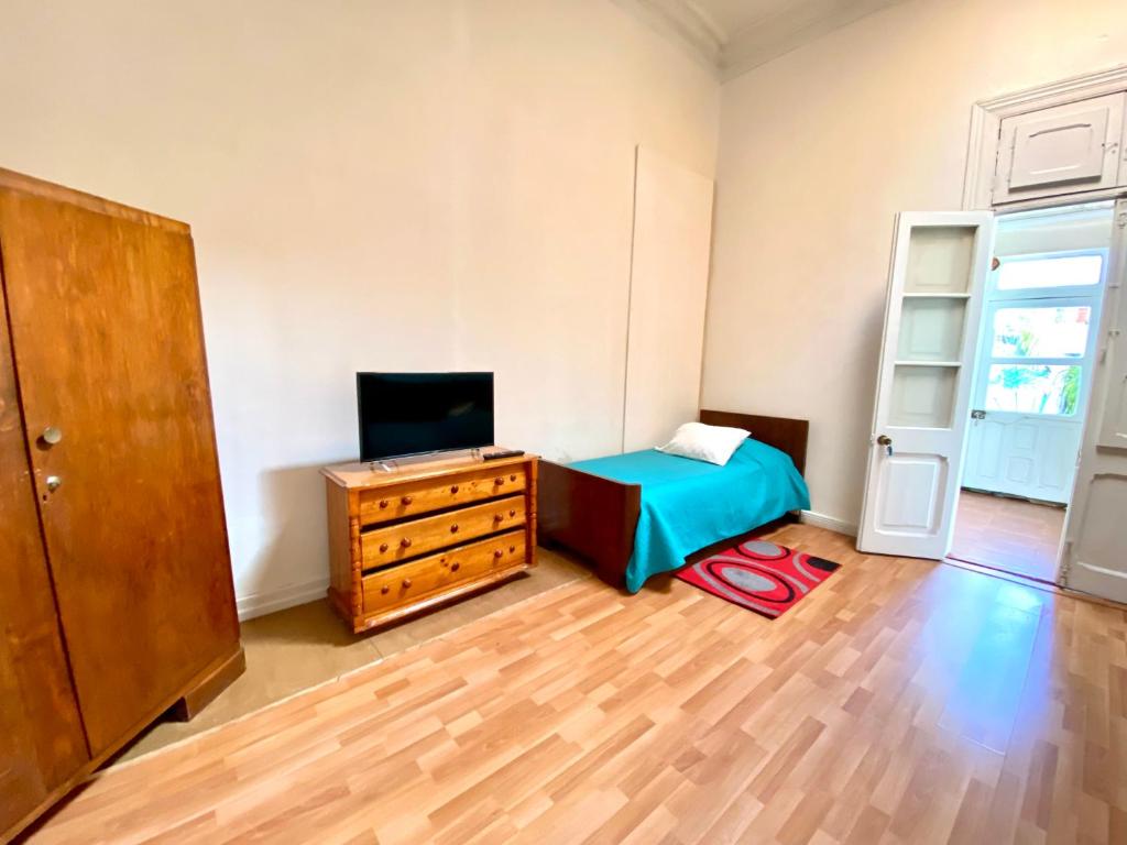 TV a/nebo společenská místnost v ubytování Hotel Dolegant