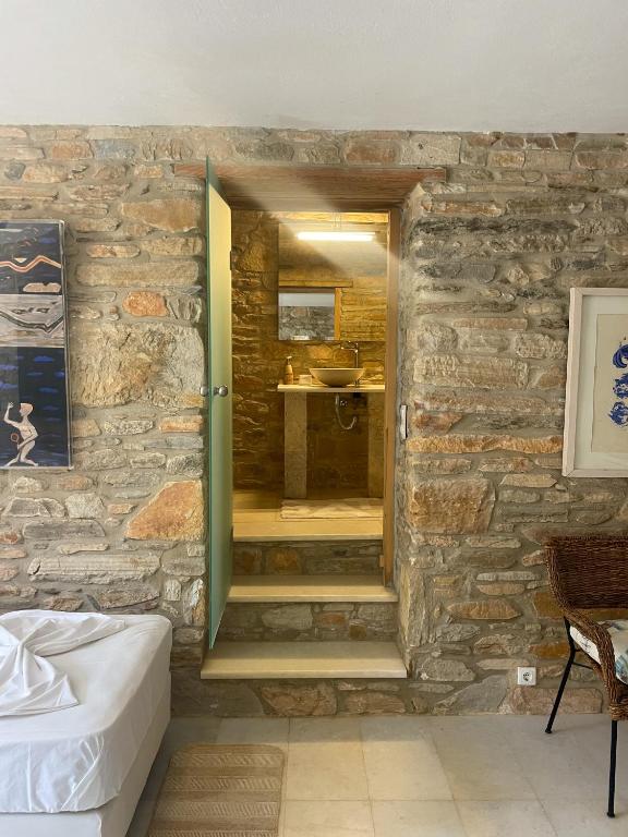 Fotografie z fotogalerie ubytování The Artists House - Atelier Suite v destinaci Agia Theodoti