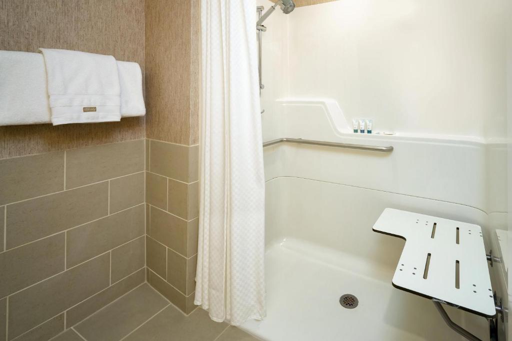 The Westin Tysons Corner - Junior Suite, 1 Re, Divano Letto