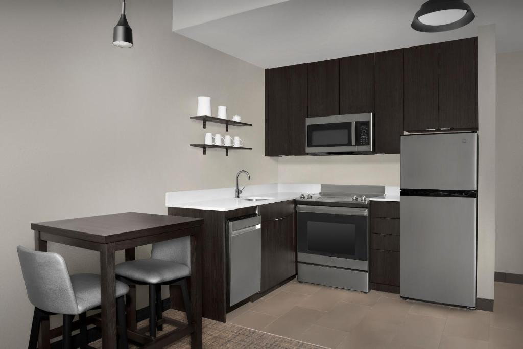 Galveston Hotels With Kitchenette 1