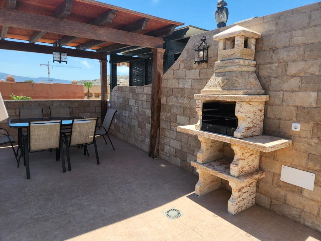 Patio alebo iná vonkajšia časť ubytovania ÁTICO DUPLEX ESPECTACULAR MARMOLADO con PISCINA PRIVADA!