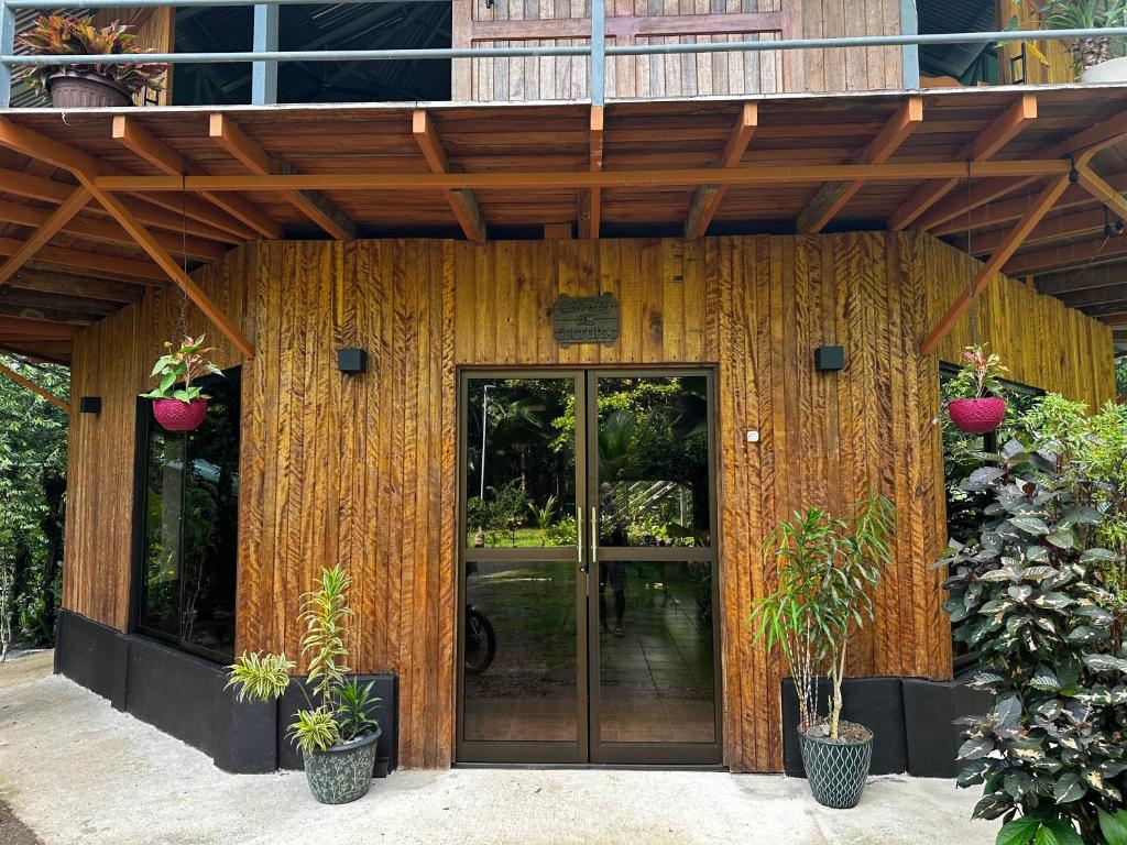 Jardin de l'établissement La Amapola Lodge, Bungalow en Península de Osa.