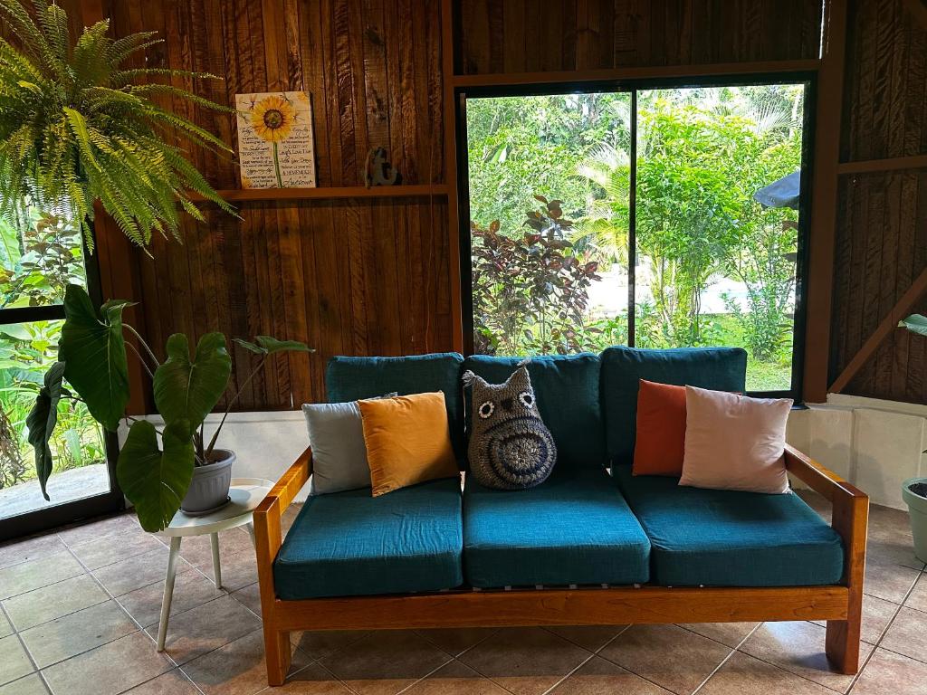 Coin salon dans l'établissement La Amapola Lodge, Bungalow en Península de Osa.