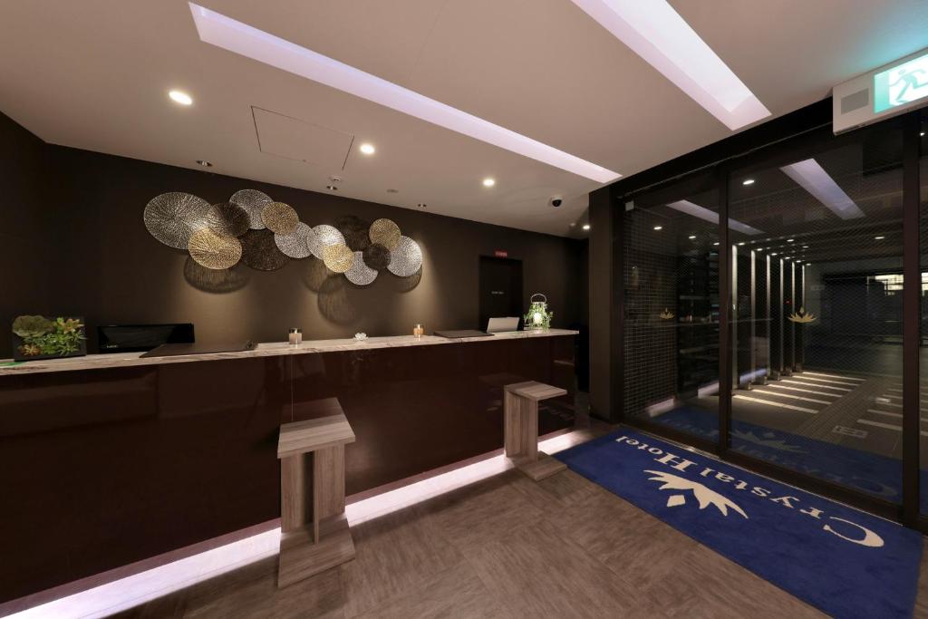 Vstupní hala nebo recepce v ubytování Doutonbori Crystal Hotel