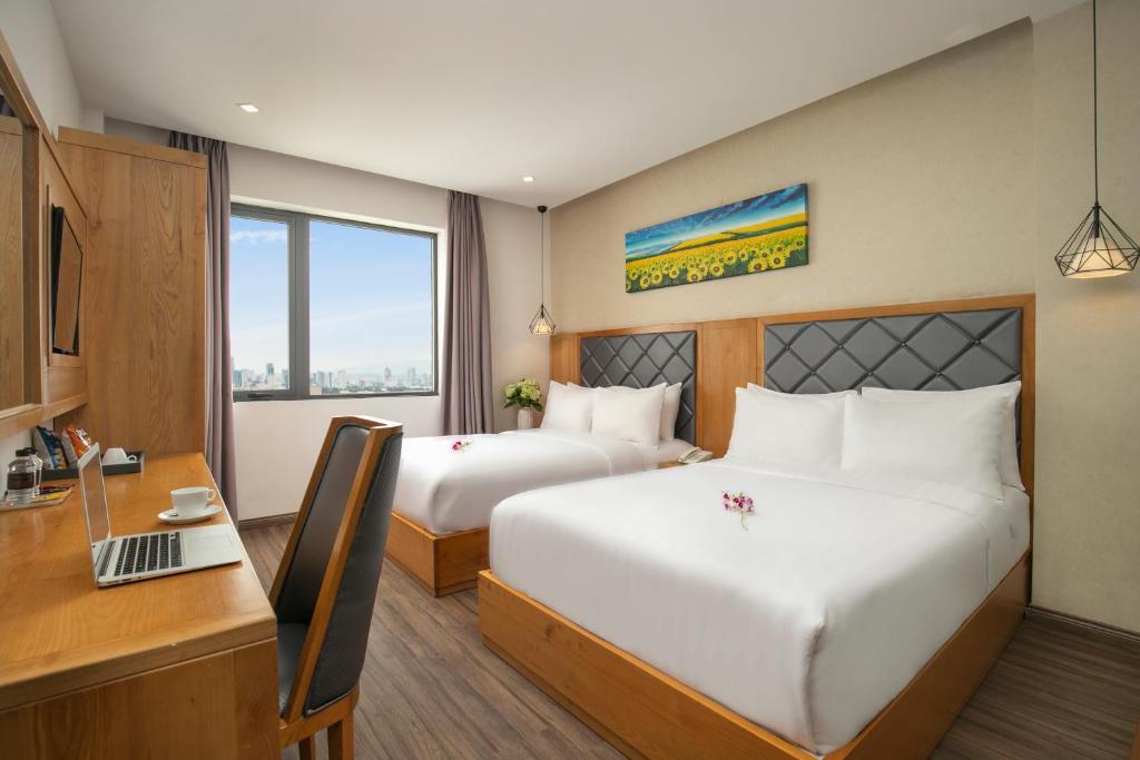 Phòng Deluxe 2 Giường Đơn Nhìn Ra Thành Phố