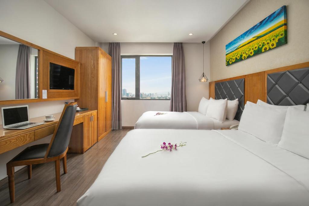 Phòng Deluxe 2 Giường Đơn Nhìn Ra Thành Phố