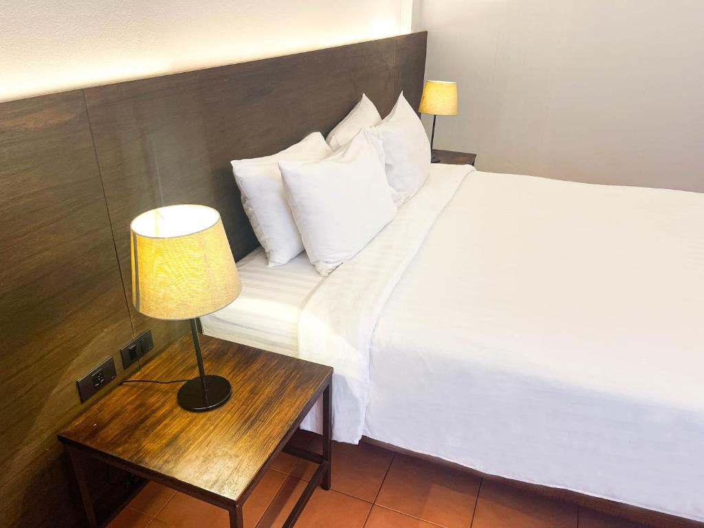 Postel nebo postele na pokoji v ubytování VIYA lodge