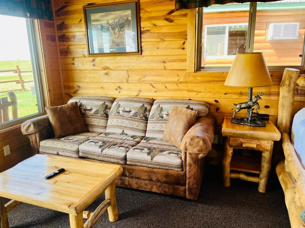 Badlands Frontier Cabins photo