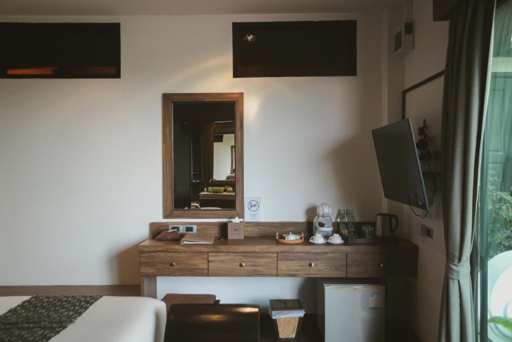 THEE Kashatharn by TH District - Resim 41