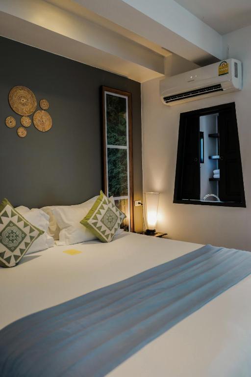 THEE Kashatharn by TH District - Deluxe Double Or Twin Room With Balcony