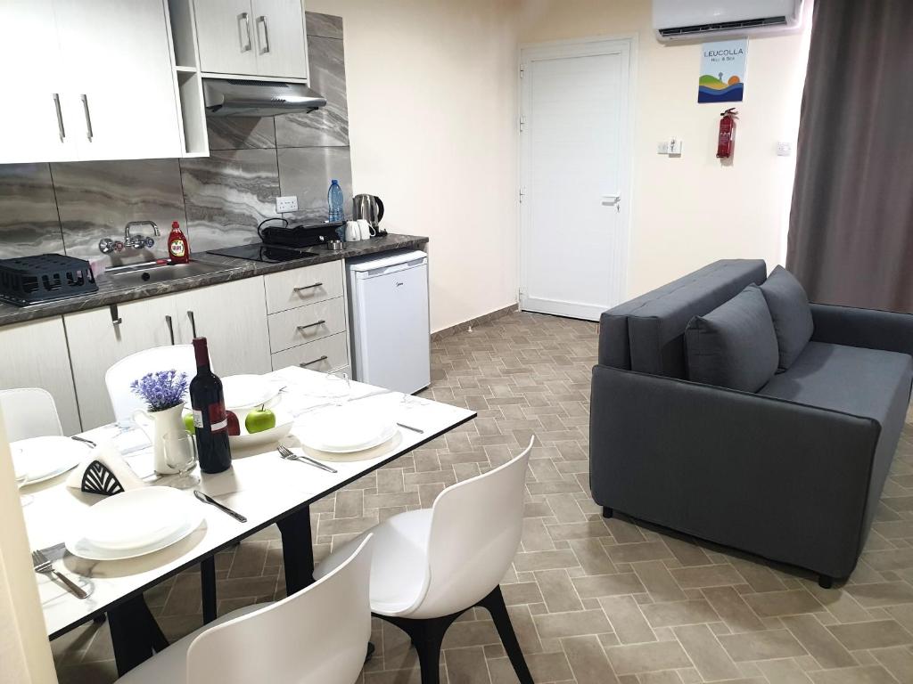 Leucolla Hill & Sea - Apartment With View And Balcony