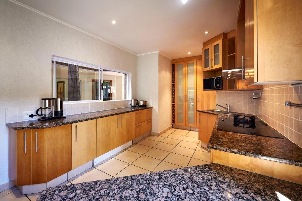 Dynasty Forest Sandown Serviced Apartments & Self Catering Hotel - Apartamento Superior