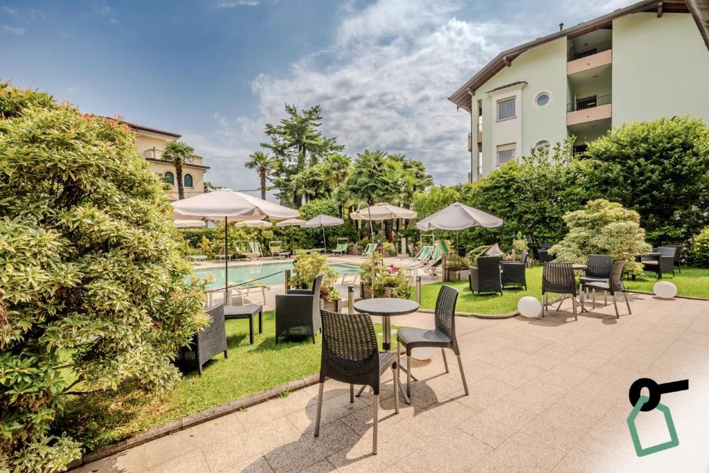 Zahrada ubytování Hotiday Room Collection - Stresa