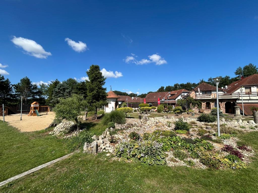 Zahrada ubytování Garni hotel Celnice