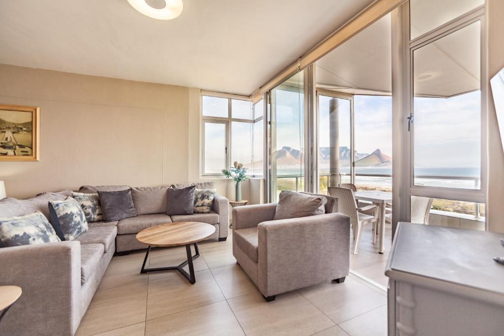 Luxury Private Beachfront 2 bedroom Dolphin Apartment, Blouberg, Cape Town - Apartamento De Dos Dormitorios