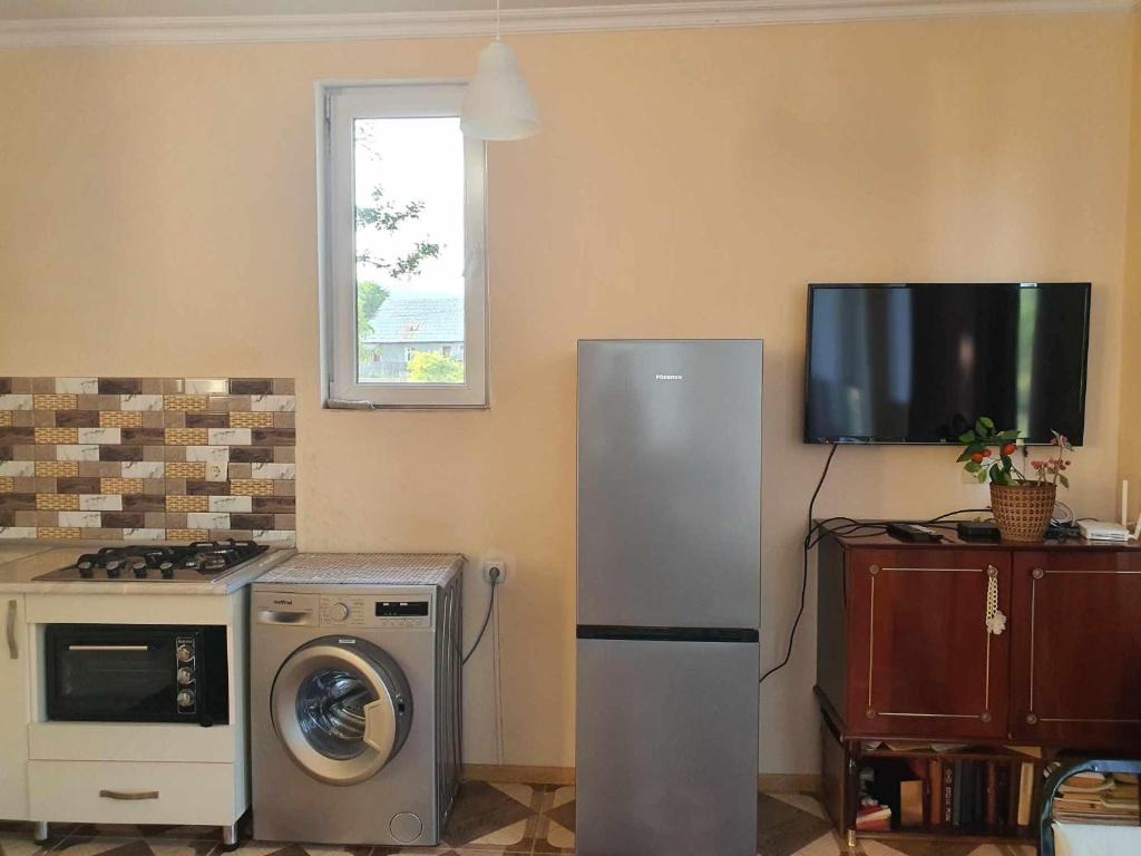 Η κουζίνα ή μικρή κουζίνα στο Villa Sadgeri