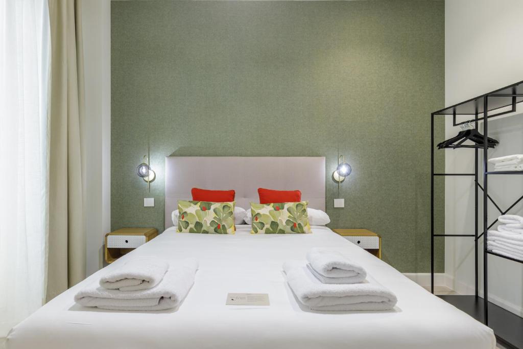 Plaza del Siglo Suites & Boutique Apartments by Caleta Homes - 15