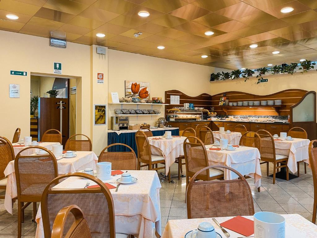 Restaurace v ubytování Aparthotel Pineda
