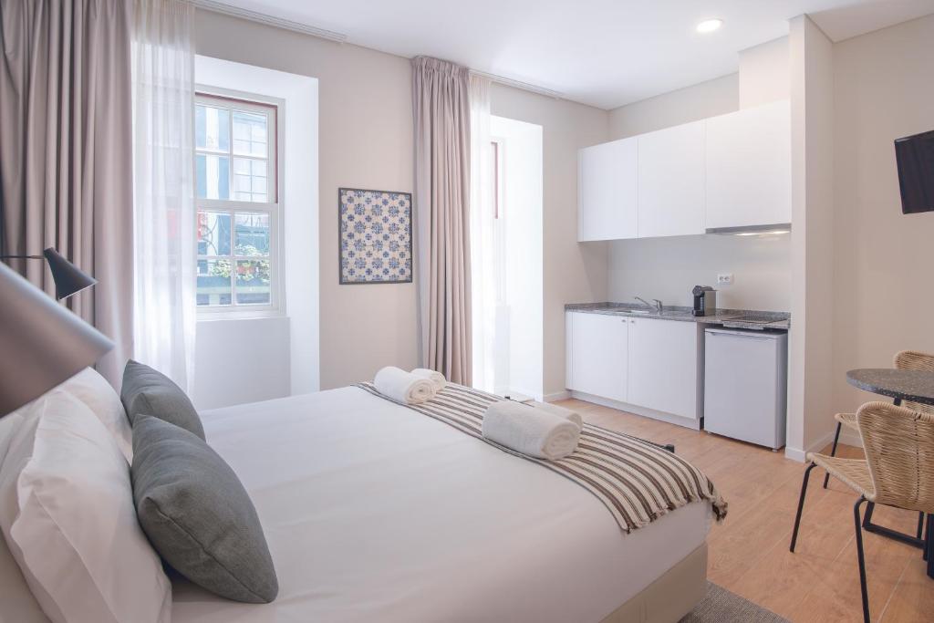 VC Heritage Ribeira Porto - Deluxe King Studio