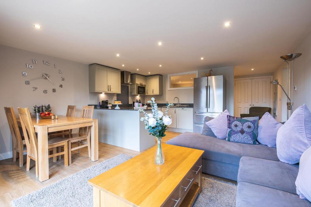 Warbler Lodge, Droitwich (updated prices 2024)