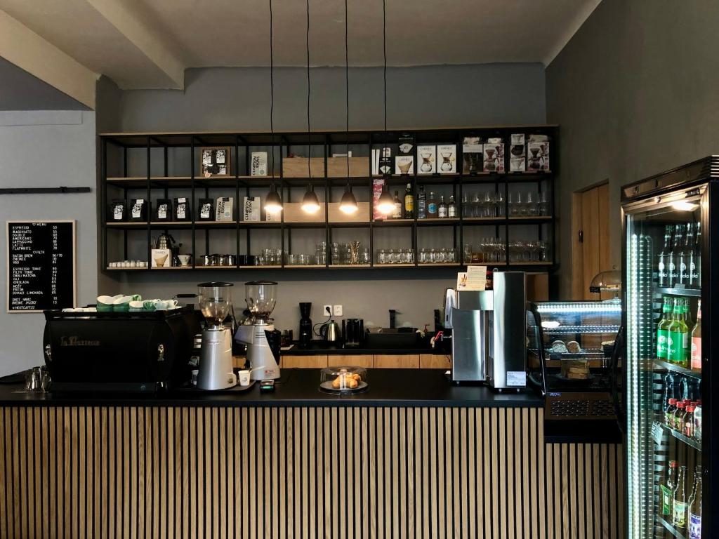 Lounge nebo bar v ubytování Black Style ROOMS Moravske namesti