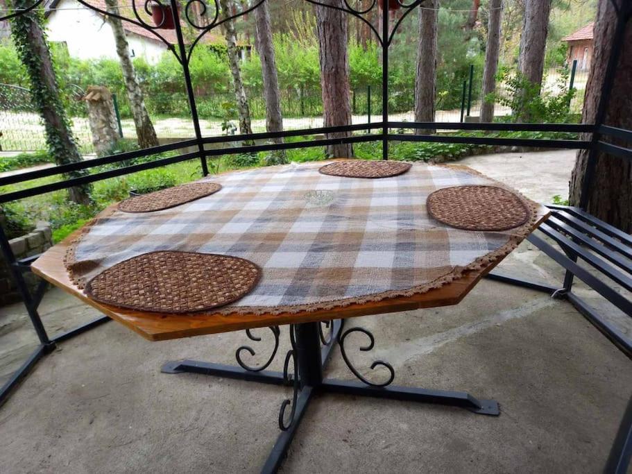 Balkón nebo terasa v ubytování Apartman medju borovima 2