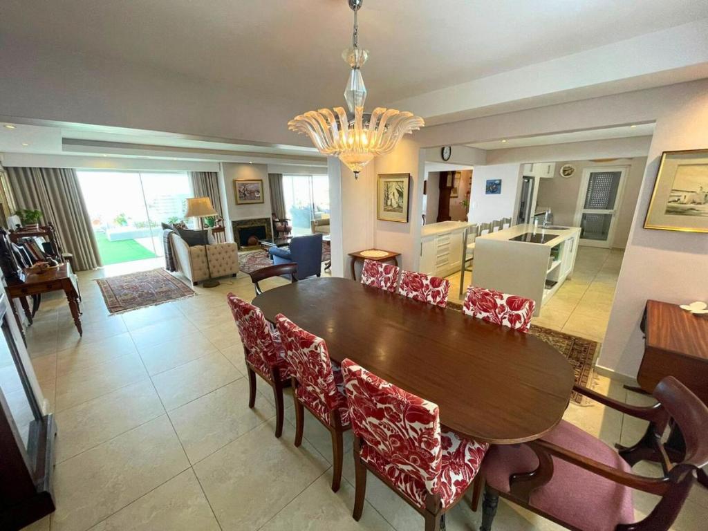 Hill Penthouse Plett - Best On Top - Image 12