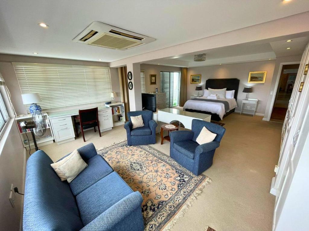 Hill Penthouse Plett - Best On Top - Image 14