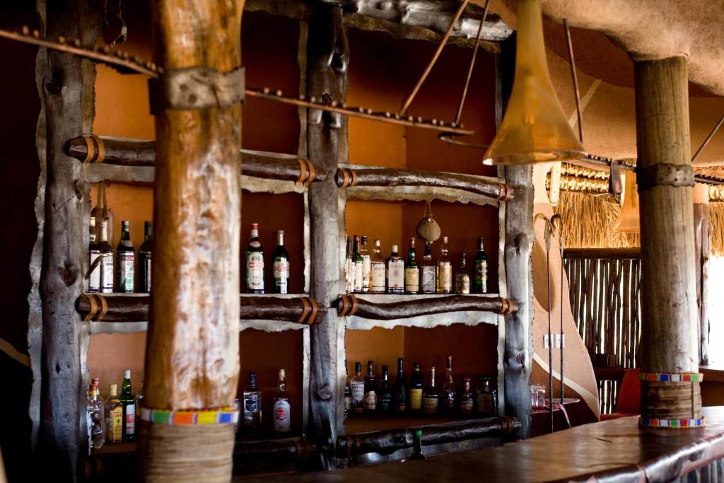 منطقة البار أو اللاونج في Samburu Sopa Lodge