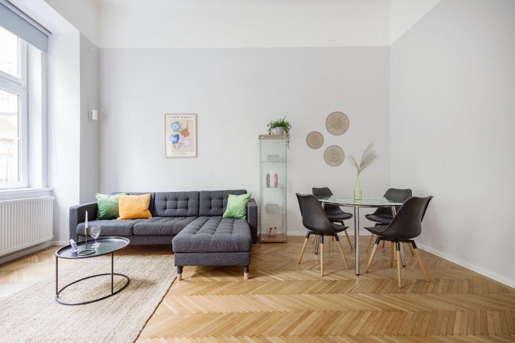 Serene and spacious apartment in the centre 1061 Budapest, Liszt Ferenc ter 10 kép - 1