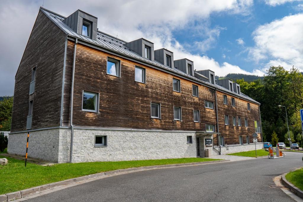 Budova, v ktorej sa apartmán nachádza