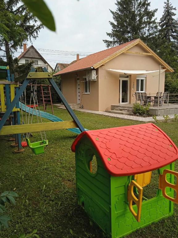 Herní místnost nebo prostor pro děti v ubytování Balaton Feeling Vendégház