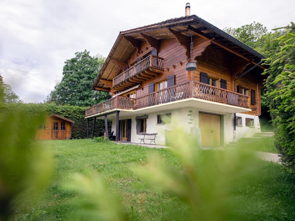 Clădirea în care este situat/ăchaletul