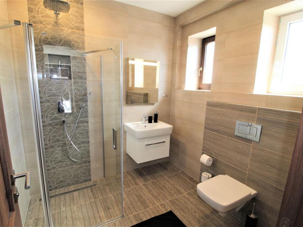 Koupelna v ubytování Studio Županovice-1 by Interhome