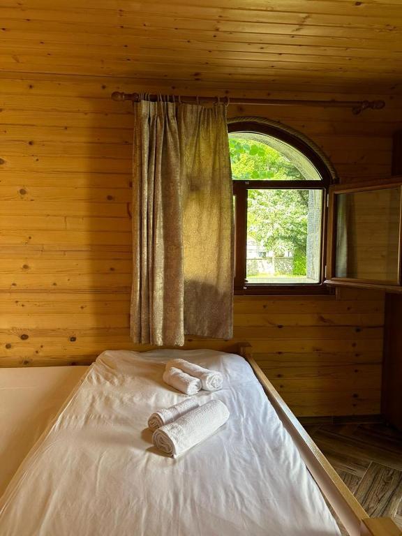 Postel nebo postele na pokoji v ubytování Valbona Relax