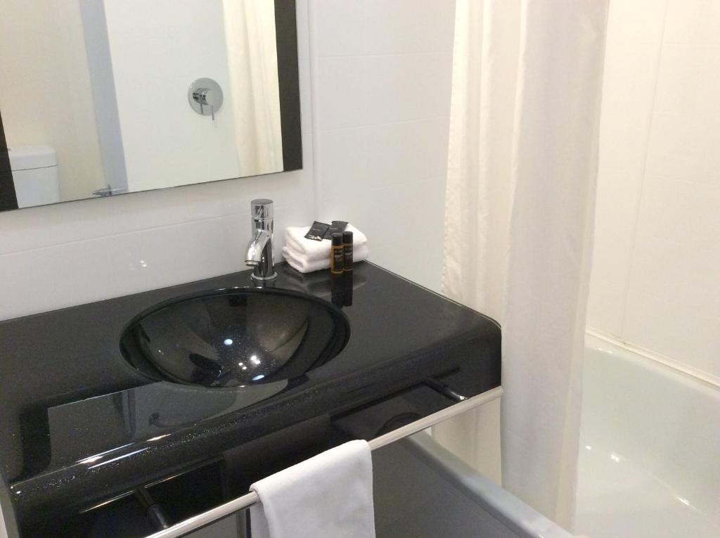 Fiordland Hotel - Resim 12