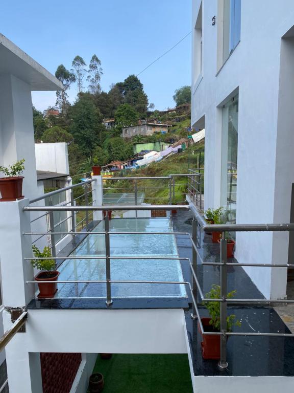 Bazén v ubytování SRI VARİ studio Apartments nebo v jeho okolí