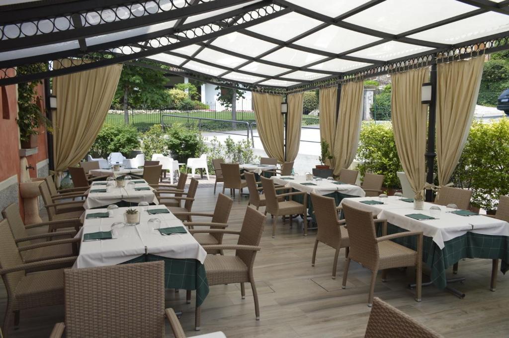 Restaurace v ubytování Hotel La Valle