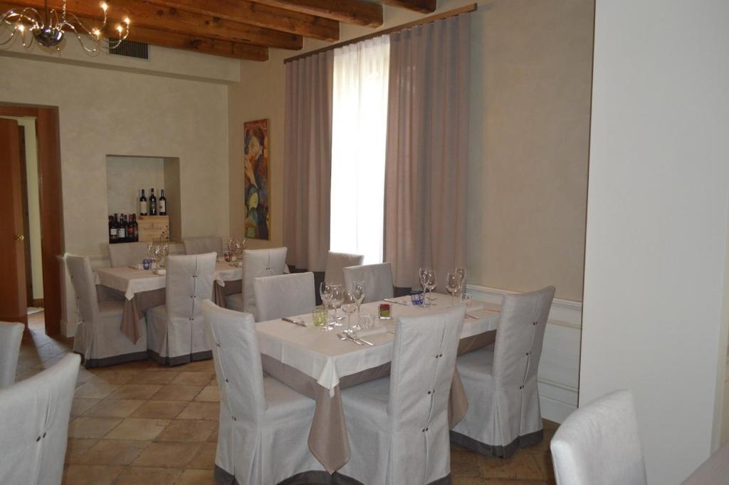 Restaurace v ubytování Hotel La Valle